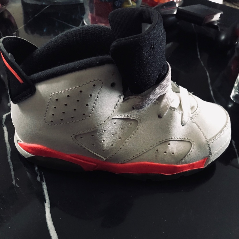 Shoe
